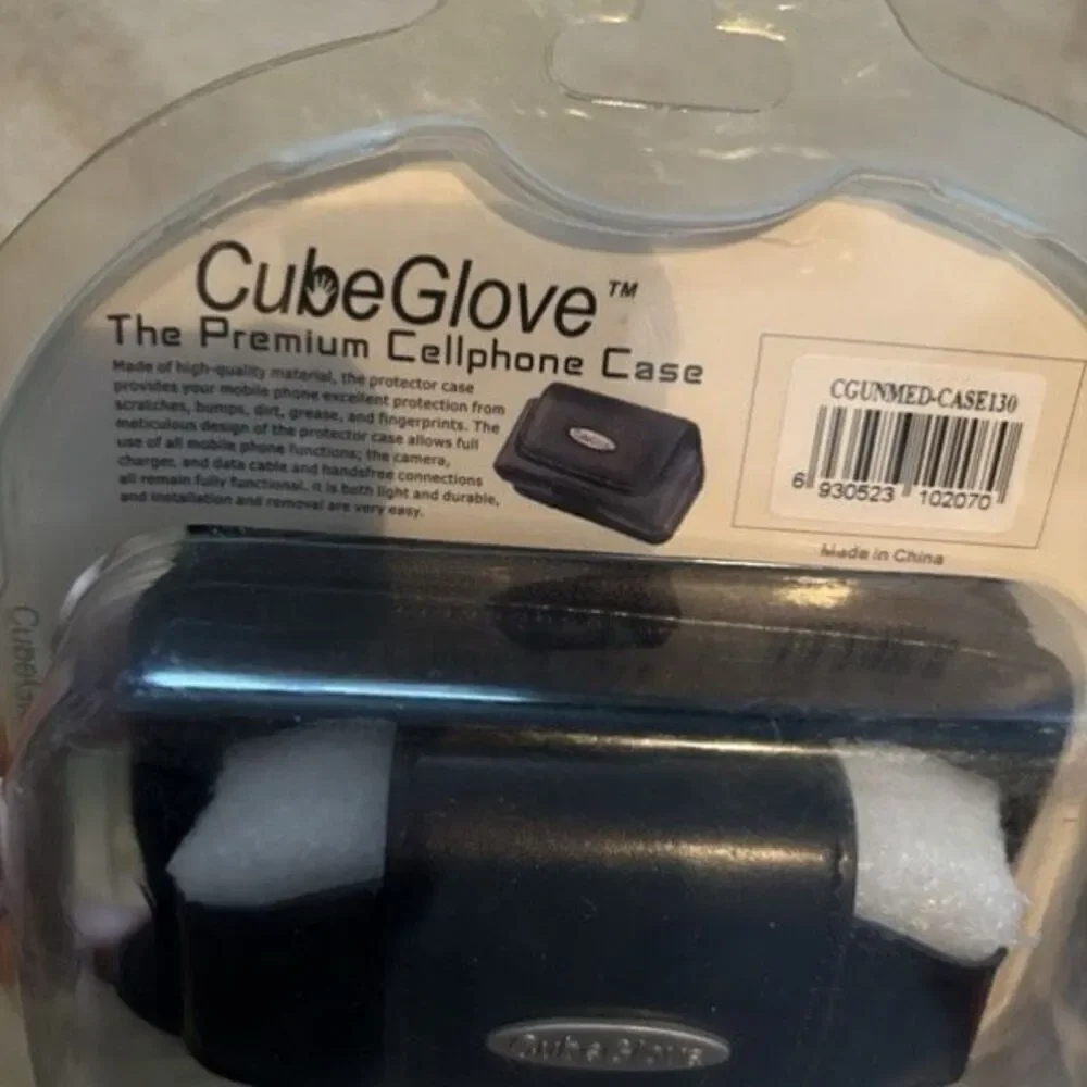 CubeGlove Premium Cellphone Case *New Vintage Case*